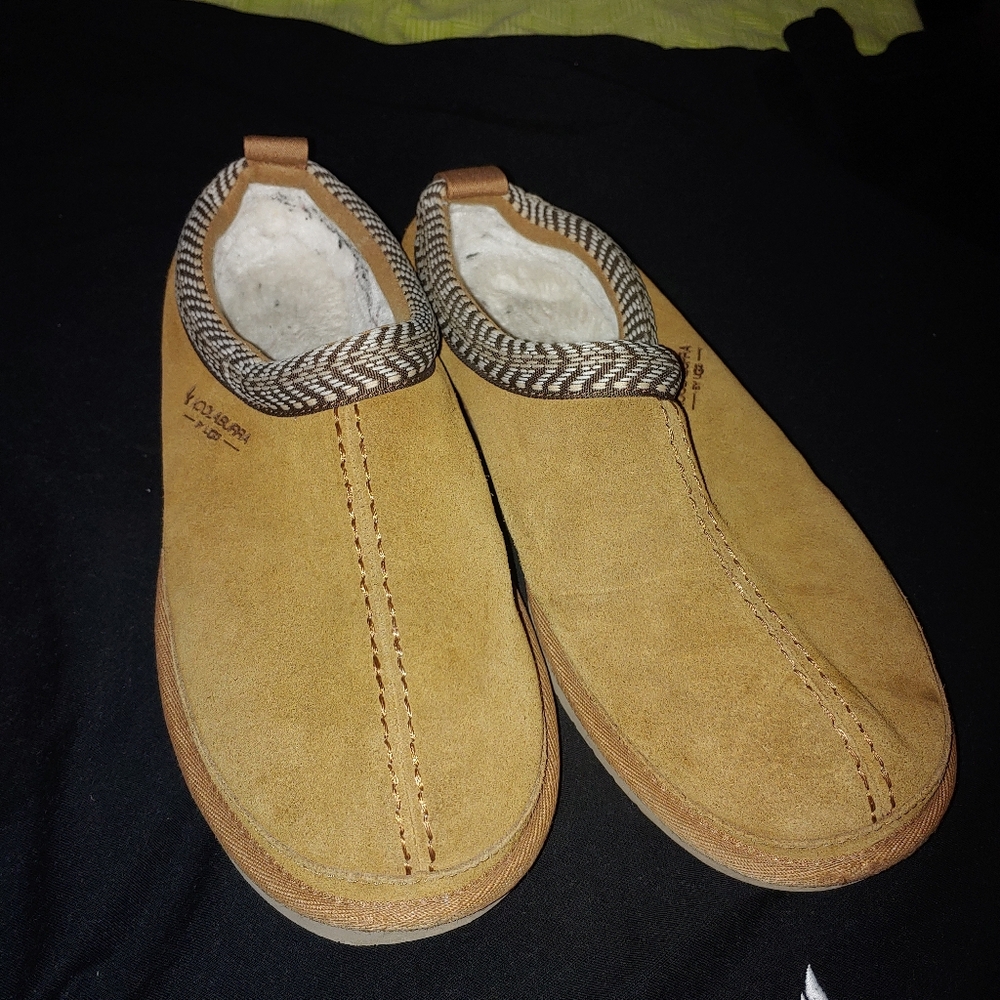 Koolaburra Ugg Slippers - Picture 2 of 5